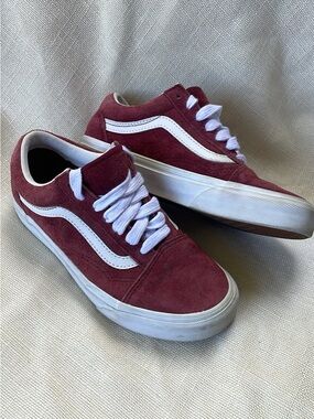 Vans Youth or Men’s Old Skool Suede Sneakers - Burgundy & White 3.5